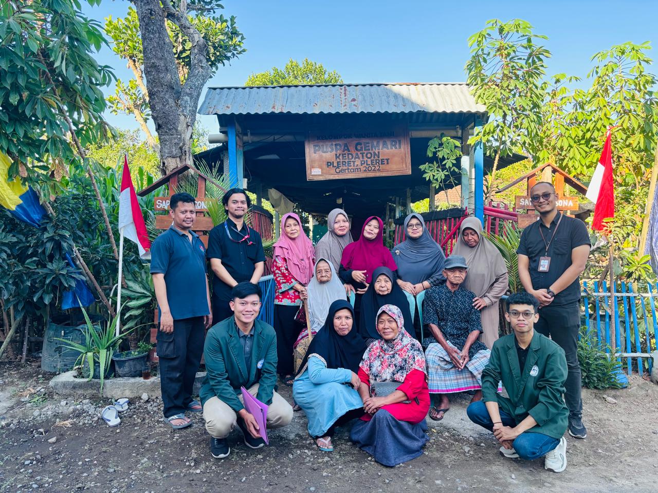 Pelatihan Pemanfaatan Teknologi Digital bagi Kelompok Wanita Tani oleh Politeknik Indonusa Surakarta